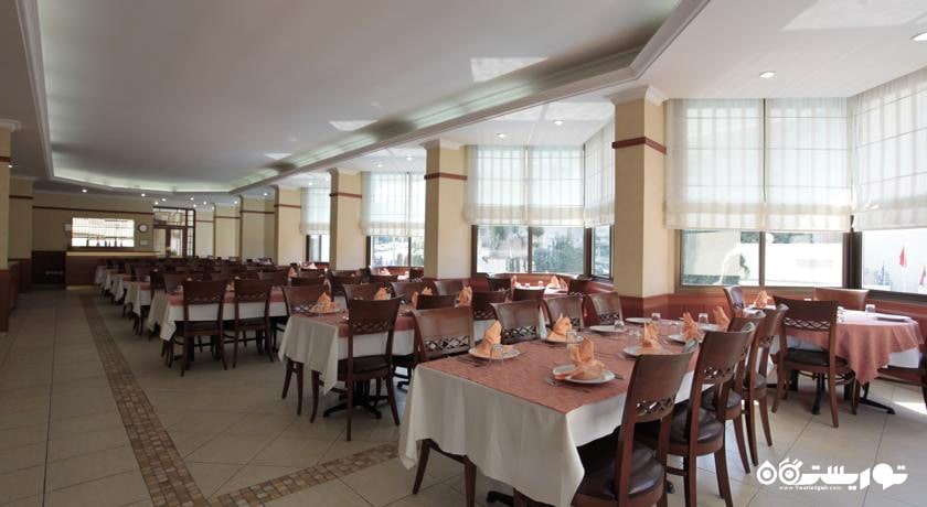 نمای کلی رستوران اصلی هتل